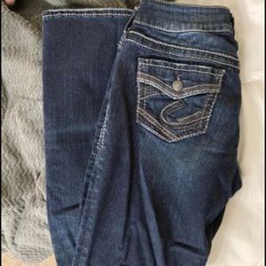 Silver Jeans - Suki mid slim boot. Never worn. Size 26x31.